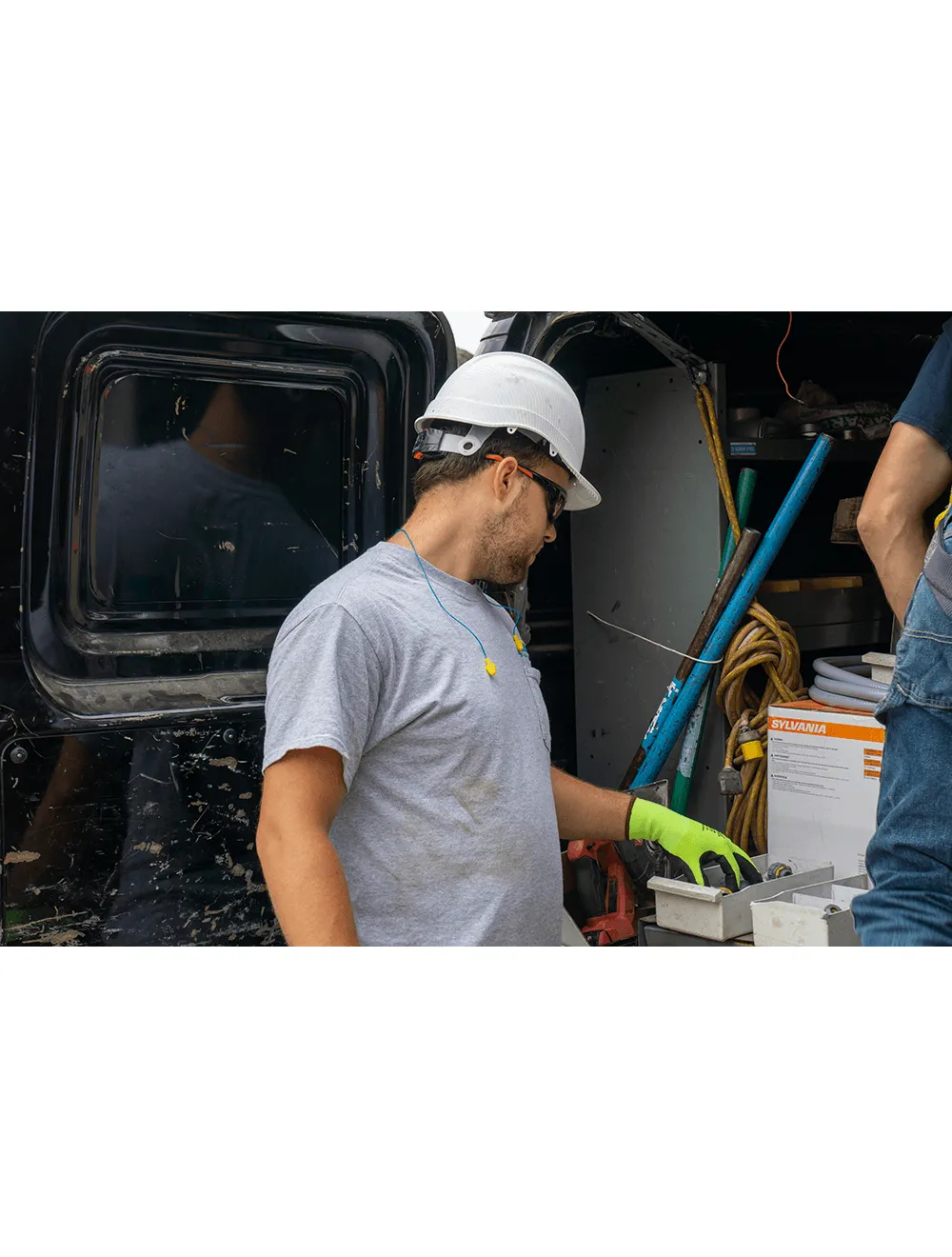 Bullhead Safety™ Head Protection Matte White Graphite Unvented Cap Style Hard Hat With Six-Point Ratchet Suspension - HH-C2-C