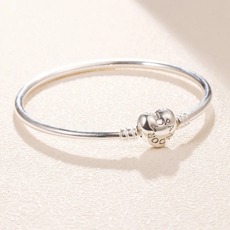 Letter love clasp