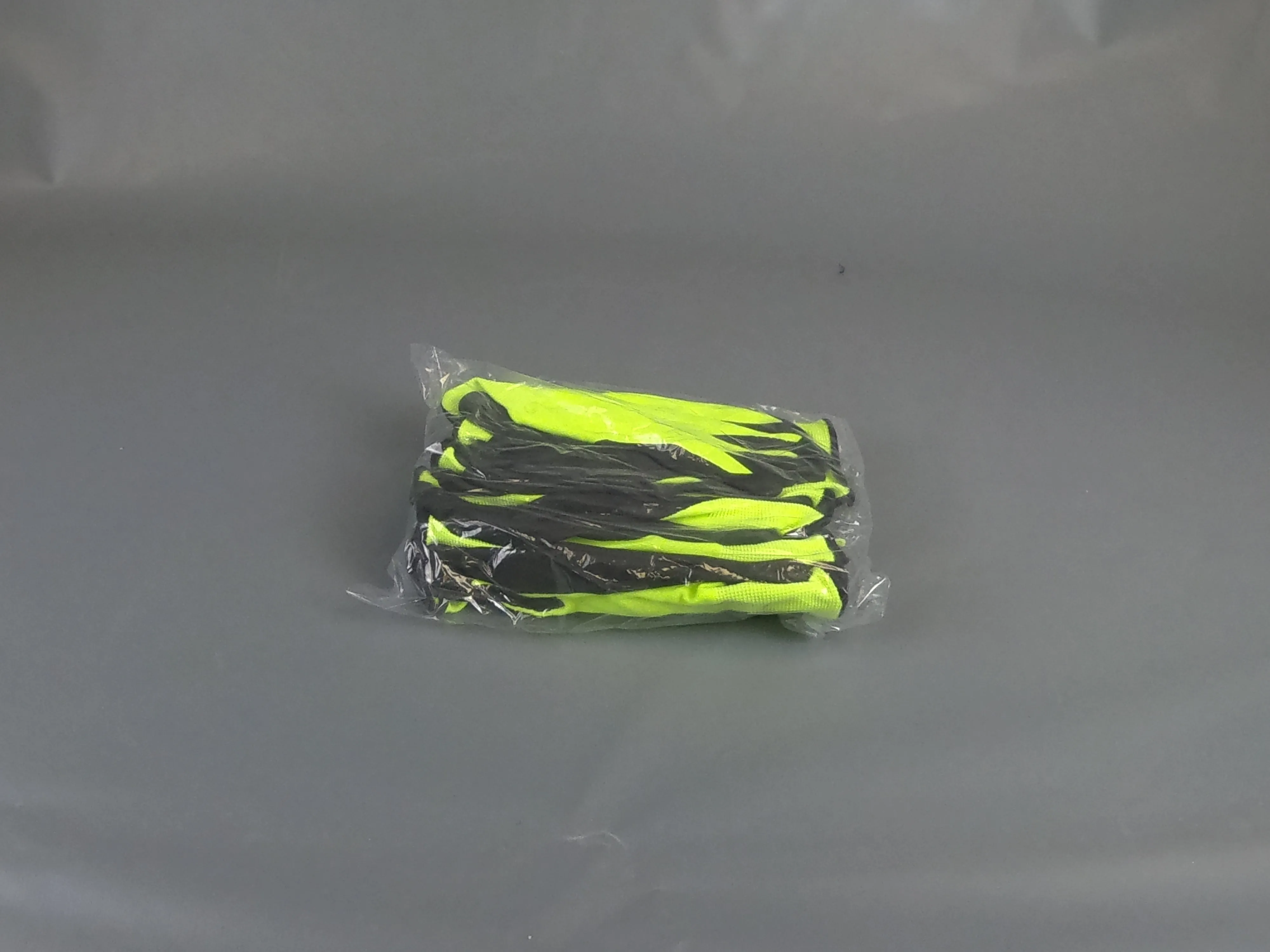 Nitrile Sandy Fluorescent Green Polyester Glove ( touch-screen)  Size M  144 pairs